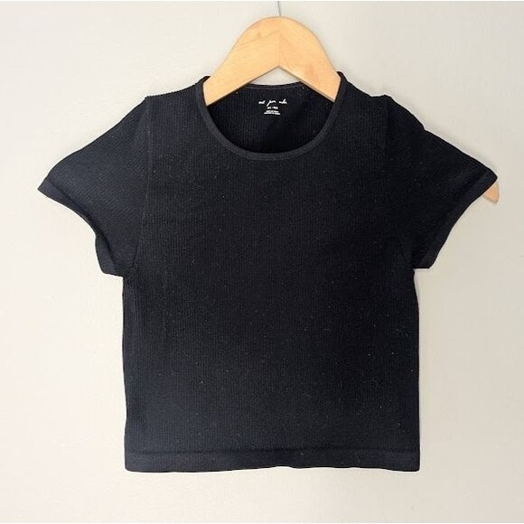 Urban Outfitters Out From Under Black Ribbed Knit Cropped Short Sleeve Top M/L - Picture 1 of 3
